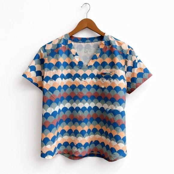 Colorful Scallop Pattern Women's Scrub - Picture 1 of 3